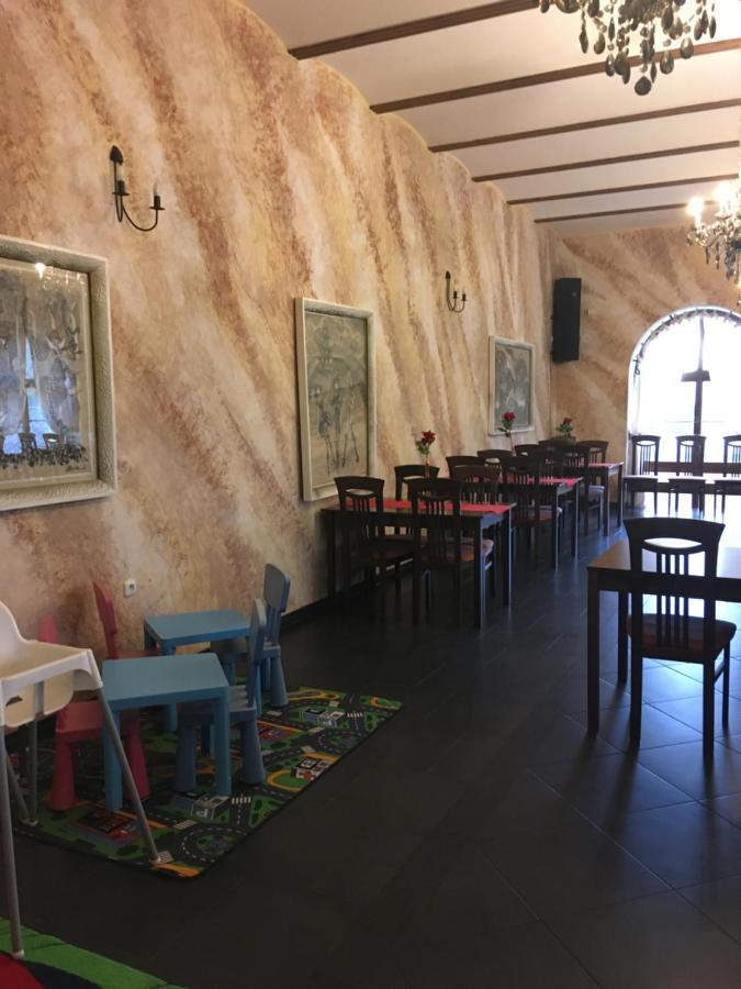 Penzion A Pivnice Varna Velká Bystřice Exterior foto