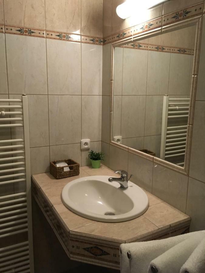 Penzion A Pivnice Varna Velká Bystřice Exterior foto